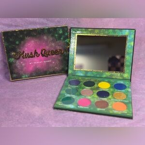 New Peachy Queen Eyeshadow Palette (Kush Queen)